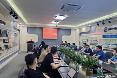 市財(cái)政局、市政府深圳聯(lián)絡(luò)處和湖南財(cái)鑫集團(tuán)共同開展資本招商工作