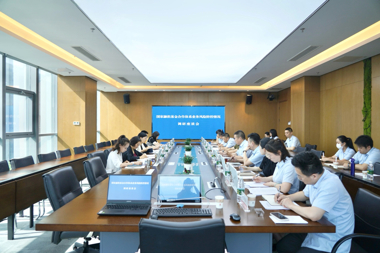 國家融資擔(dān)?；瘘h委委員、專職監(jiān)事何瓊一行蒞臨財鑫集團(tuán)考察調(diào)研